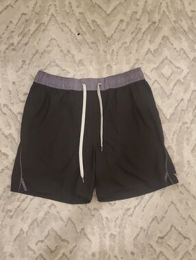 Vuori Black Athletic Shorts with Heathered Gray Waistband and Back Pocket